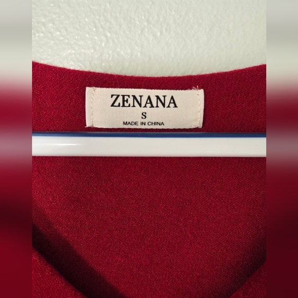 Zenana Red sweater Size Small - Picture 4 of 5